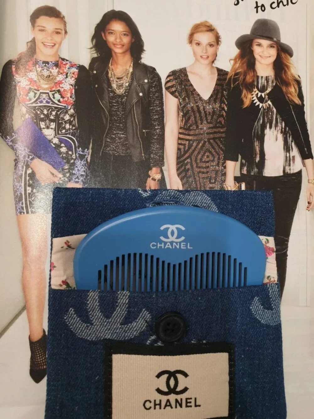 Chanel Beauty Blue Hair Comb Fashion Women Travel Pouch Floral Glam Luxe Gift